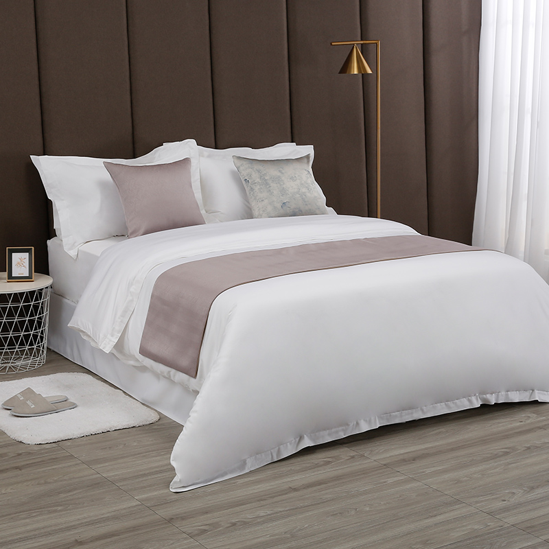 Solid Color Chenille Soft No Fading Modern Bed Runner Solid Color Chenille Soft No Fading Modern Bed Runner