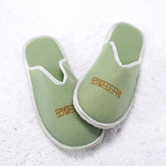 Closed Toe Non Slip Disposable Hotel Slippers for Men and Wowen